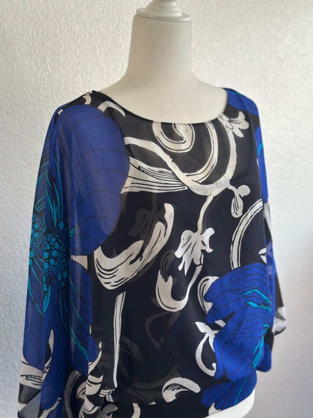 Alfani Petite Blue Black Abstract Floral Sheer Overlay Blouse Bell Sleeve Top - Picture 3 of 7